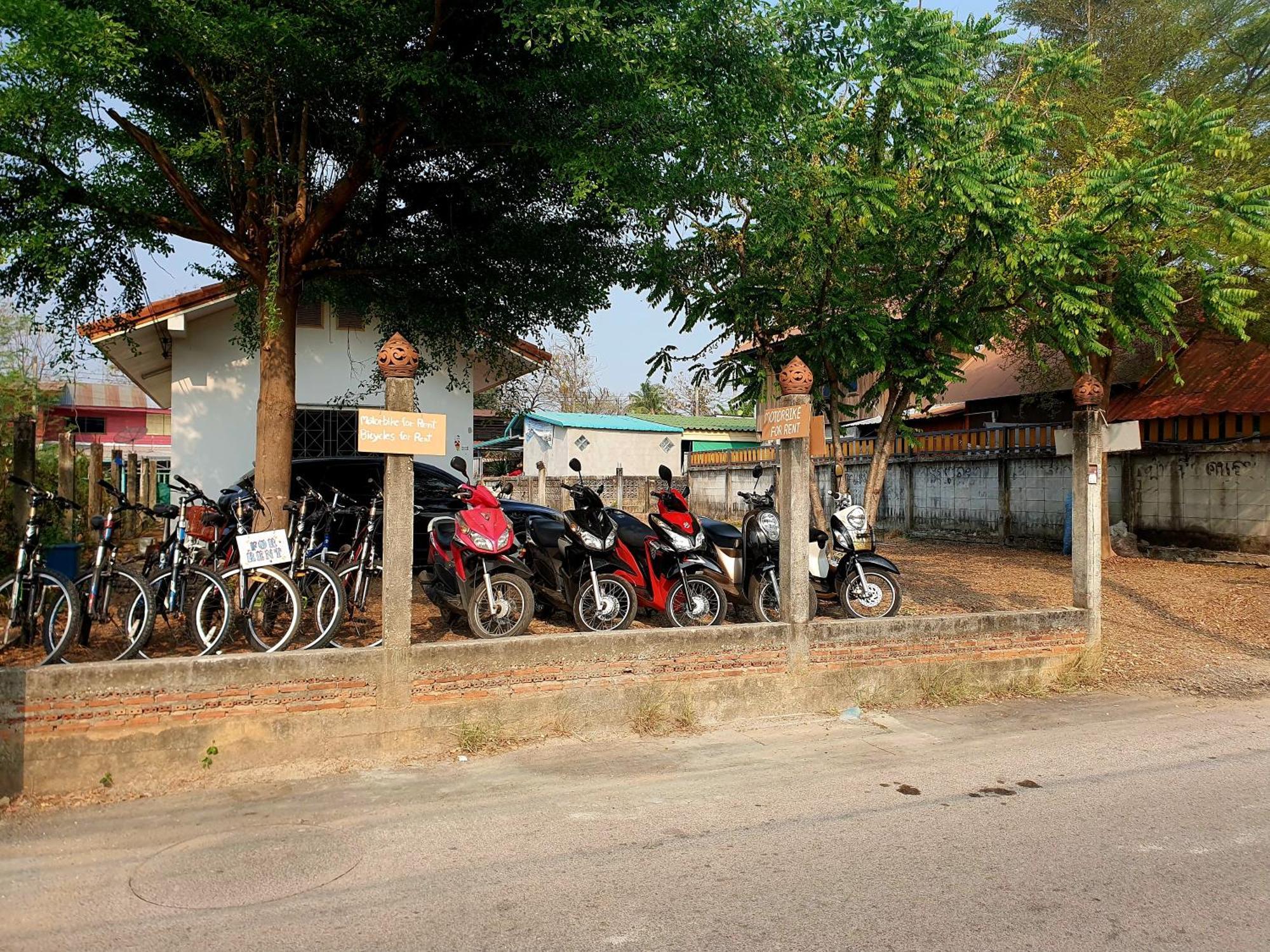 Perfect Resort And Motorbike & Bicycle For Rents Sukhothai Bagian luar foto